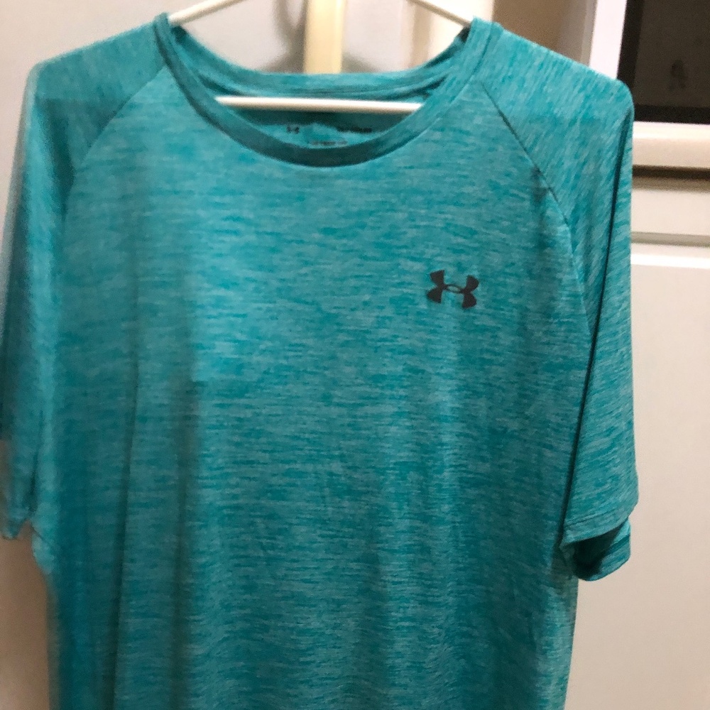 (2 for 15$ item )Under Amour Shirt cool colou